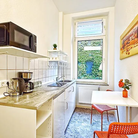 2-schlafzimmer-apartment Bis 4 Pers - Nähe Hbf&messe Dus *