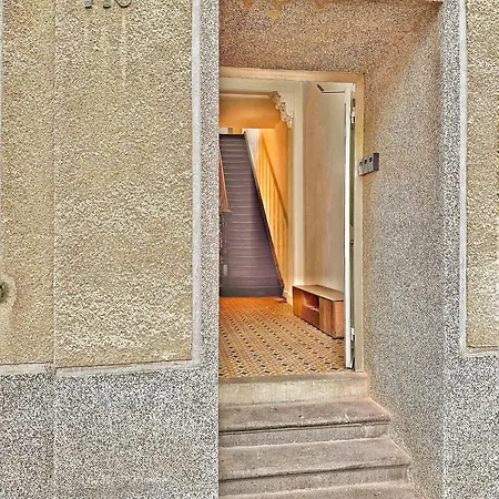 Apartment 2-schlafzimmer-apartment Bis 4 Pers - Nähe Hbf&messe Dus