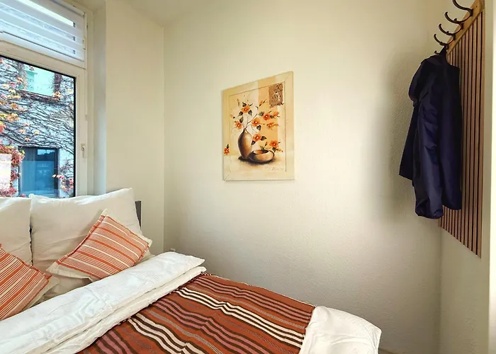 2-schlafzimmer-apartment Bis 4 Pers - Naehe Hbf & Messe Dus דירה